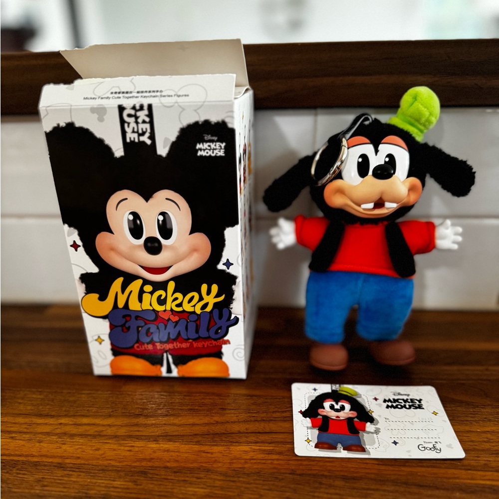POP MART x Disney Mickey Family Cute Together Keychain GOOFY